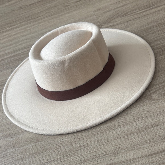 NWT Forever 21 Stylish Beige Wide-Brim Hat - Picture 4 of 6